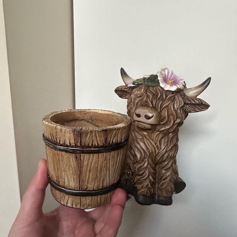 Hobby Lobby Highland Cow Planter with Floral Crown